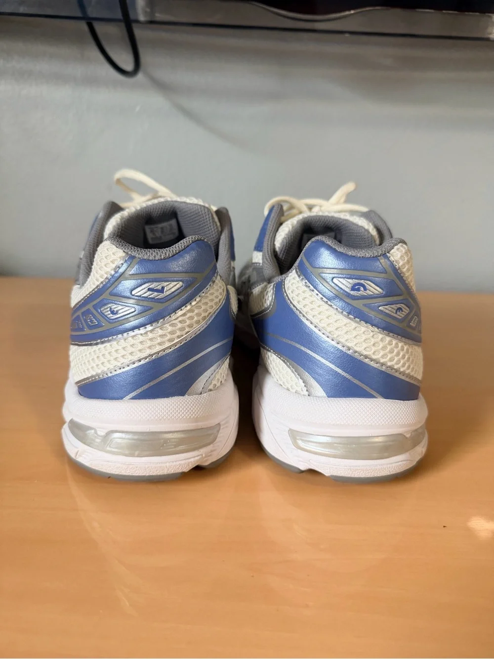 ASICS Gel 1130 Sneakers in Cream and Light Blue